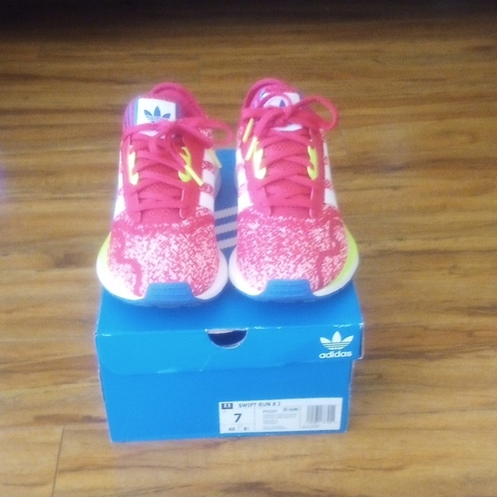 Like New. Worn Once. Adidas Kids Swift Run X. Big Girls Size 7.